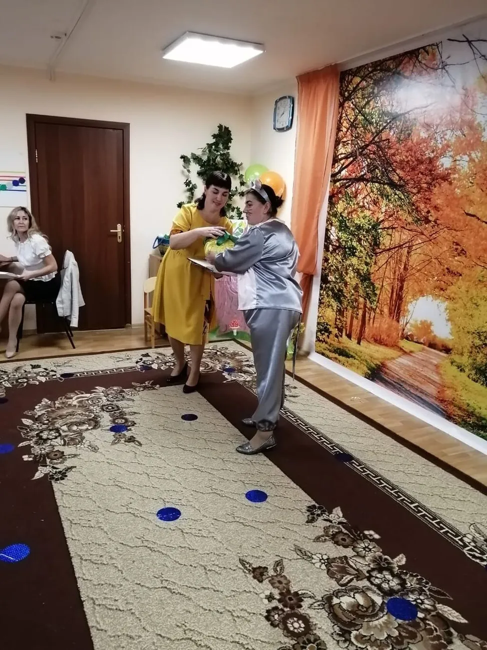 ОСЕННИЙ УТРЕННИК.ИГРАЛА РОЛЬ МЫШКИ