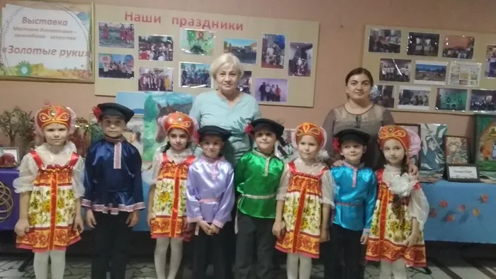 Дом Культуры 8 марта после выступления фото на память