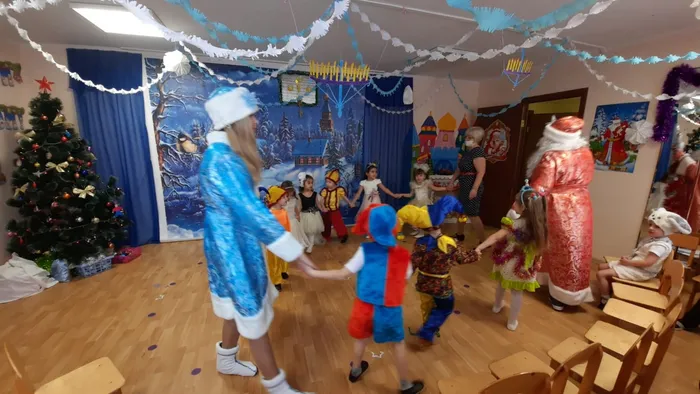 Водим дружный хоровод