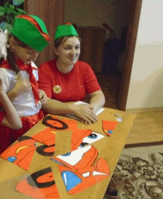 Участие в конкурсе семейных команд" Правила движения - достойны уважения семейных команд " З