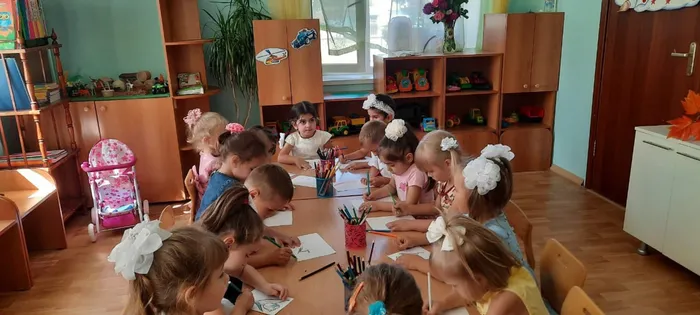 Средняя группа 
" Пчелки"